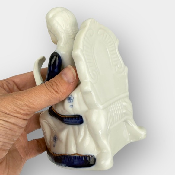 Vintage Porcelain Seated Couple Figurines with Table Blue White Gold Trim - Picture 10 of 16